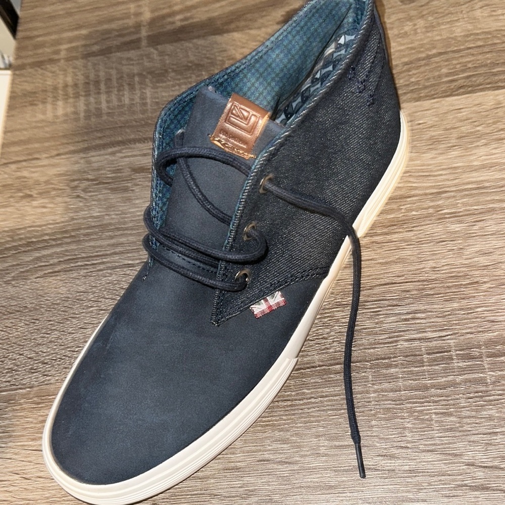 Men's Ben Sherman  Chukka high tops Design